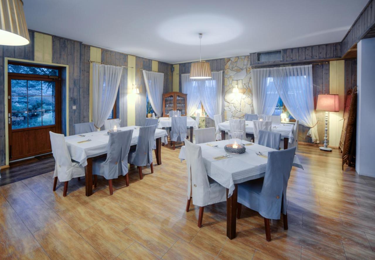 Bed and Breakfast Restauracja Sidlo Жуково Экстерьер фото